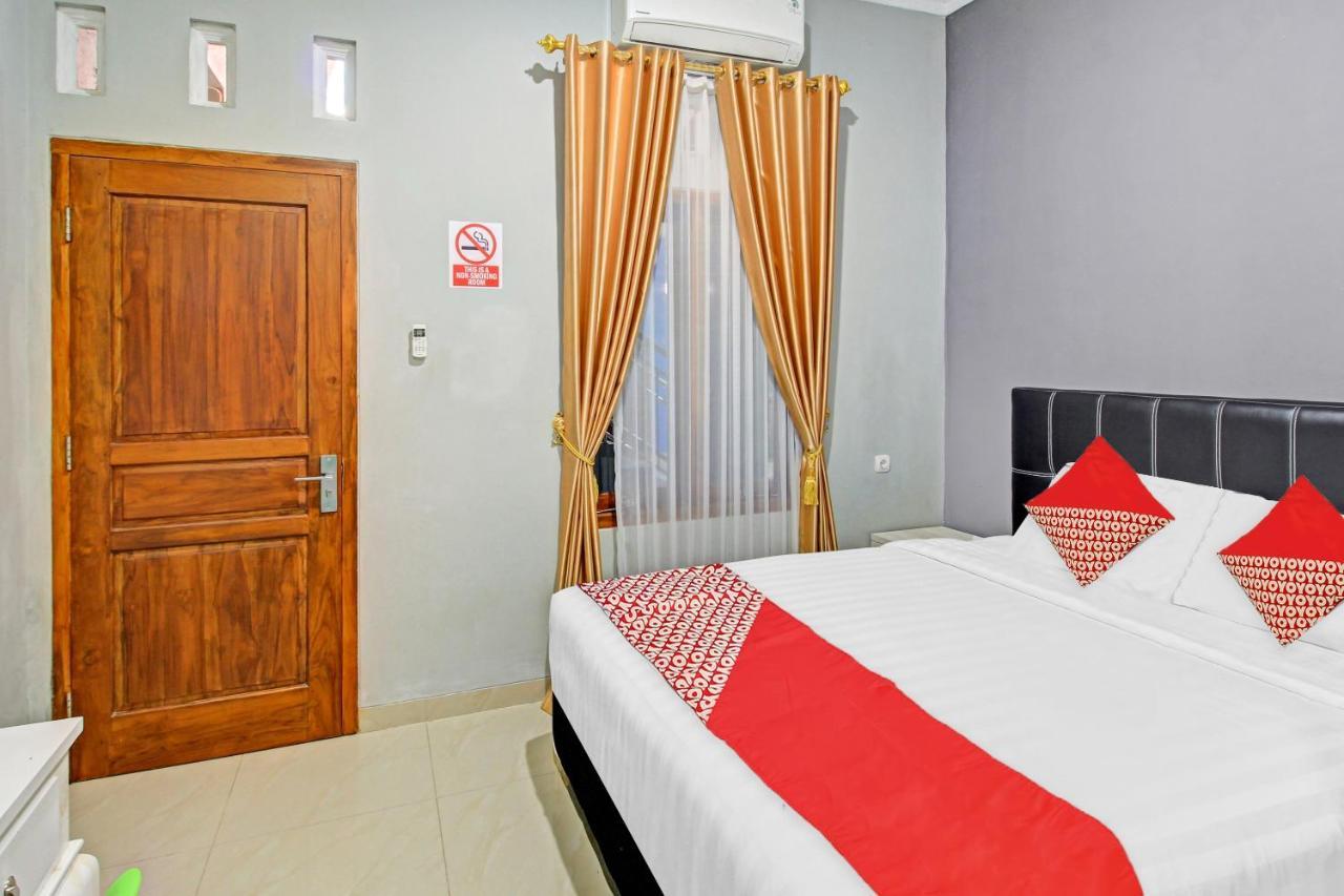 Super Oyo 90767 Gm Guest House Wonogiri Luaran gambar