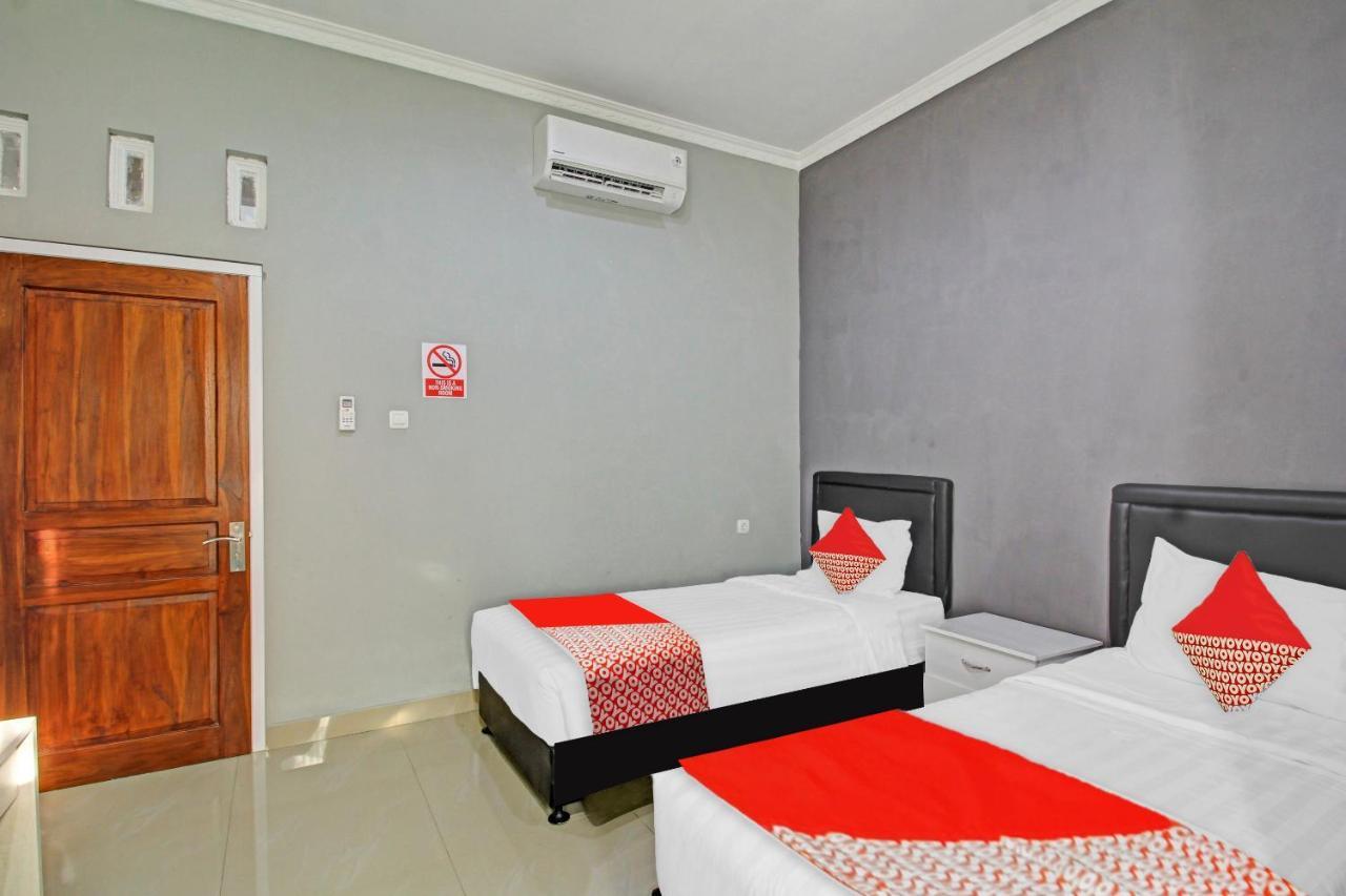 Super Oyo 90767 Gm Guest House Wonogiri Luaran gambar