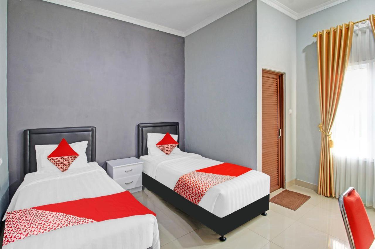 Super Oyo 90767 Gm Guest House Wonogiri Luaran gambar